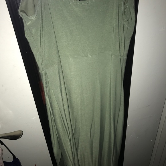 Dress - Picture 3 of 3